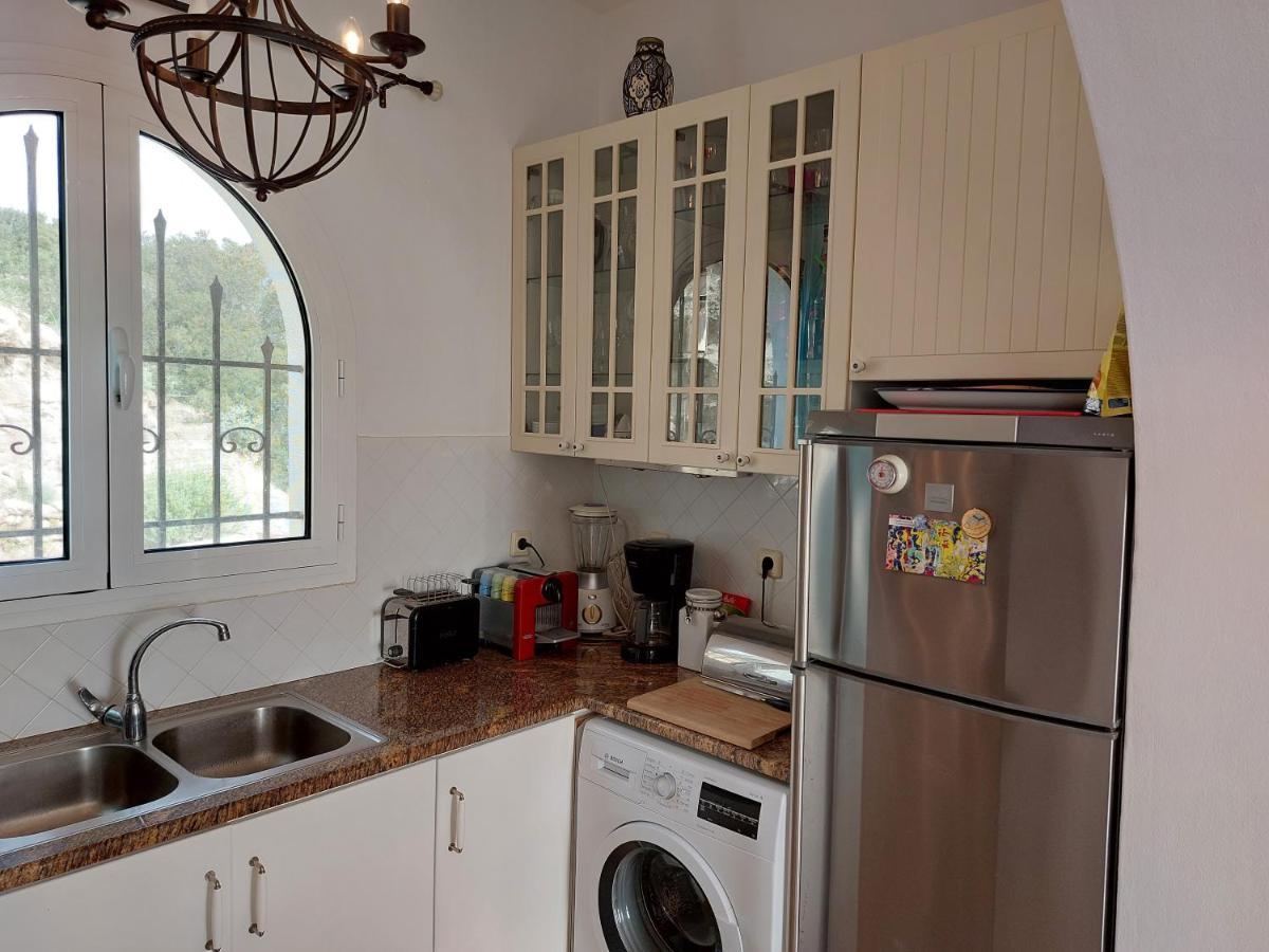 Tranquil Villa With Sea View In Ammopi Karpathos Amoopi Bagian luar foto